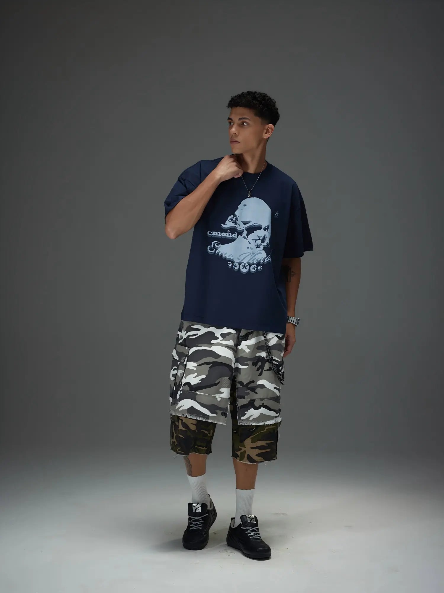Retro Silhouett Archive Tee